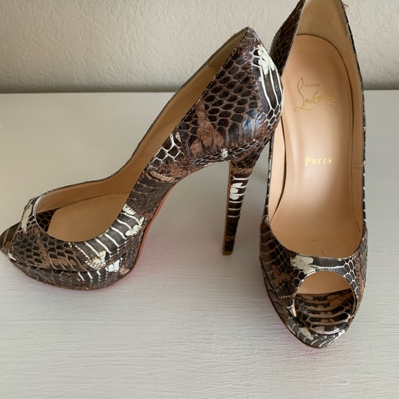 Authentic Christian Louboutin size 37.5 snakeskin brown pumps $985 New with box - Picture 2 of 7